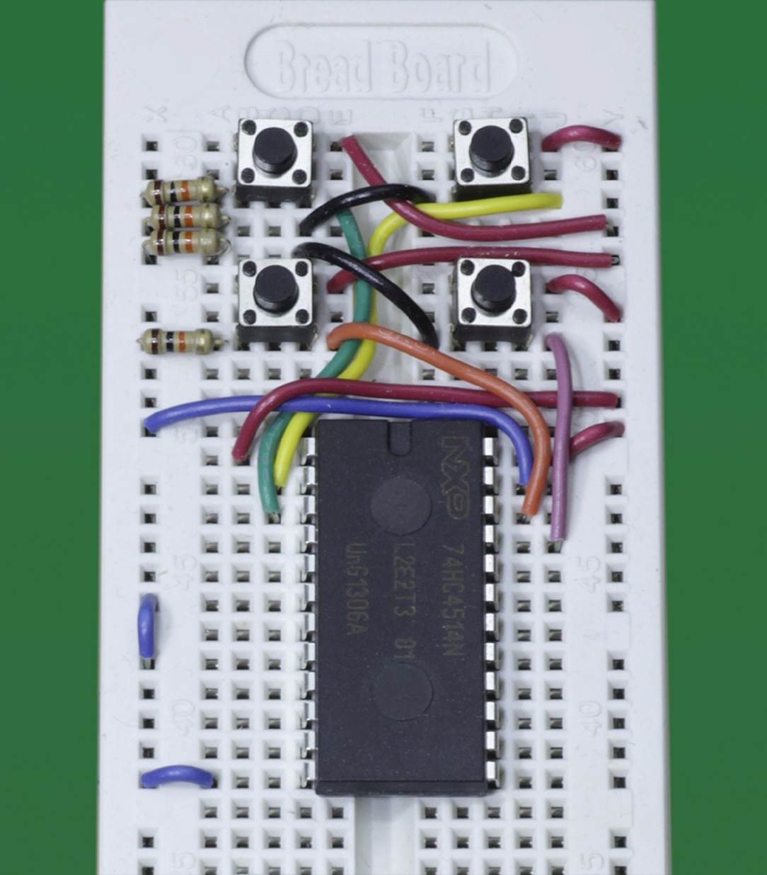 The breadboarded version of the decoder test circuit. Decoder chips from some manufacturers may be narrower than the one shown here, but the functionality is the same.