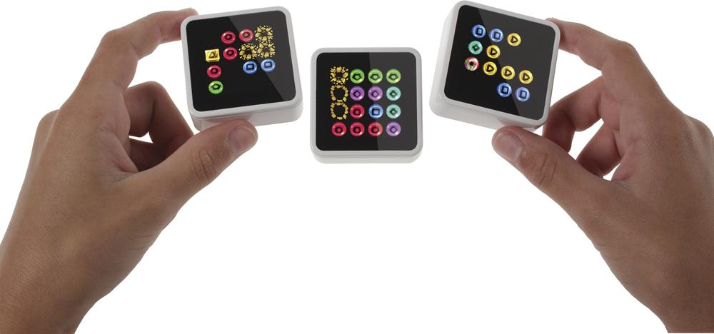 Sifteo Cubes sense when they are next to each other to enable games played by manipulating and placing the cubes (image: Sifteo)